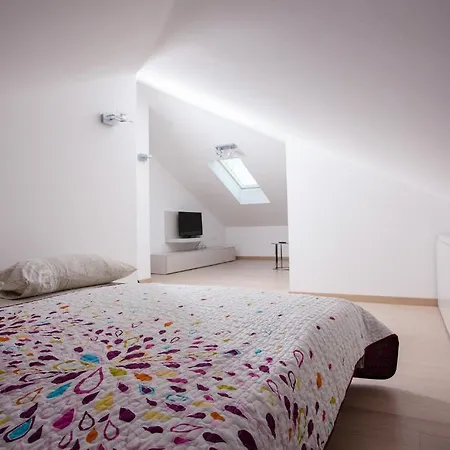Luxury Vesna Apartamento