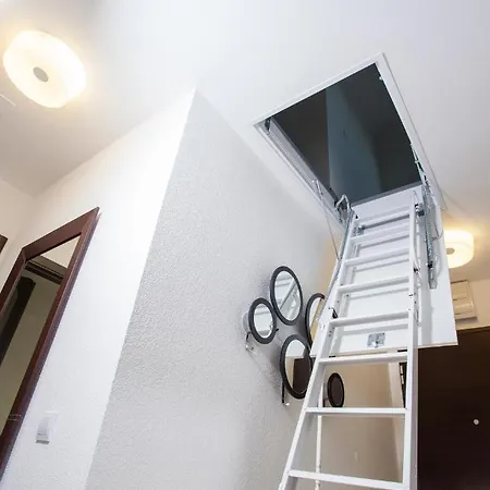 Luxury Vesna Apartamento *