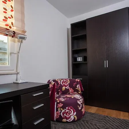 Luxury Vesna Apartamento *